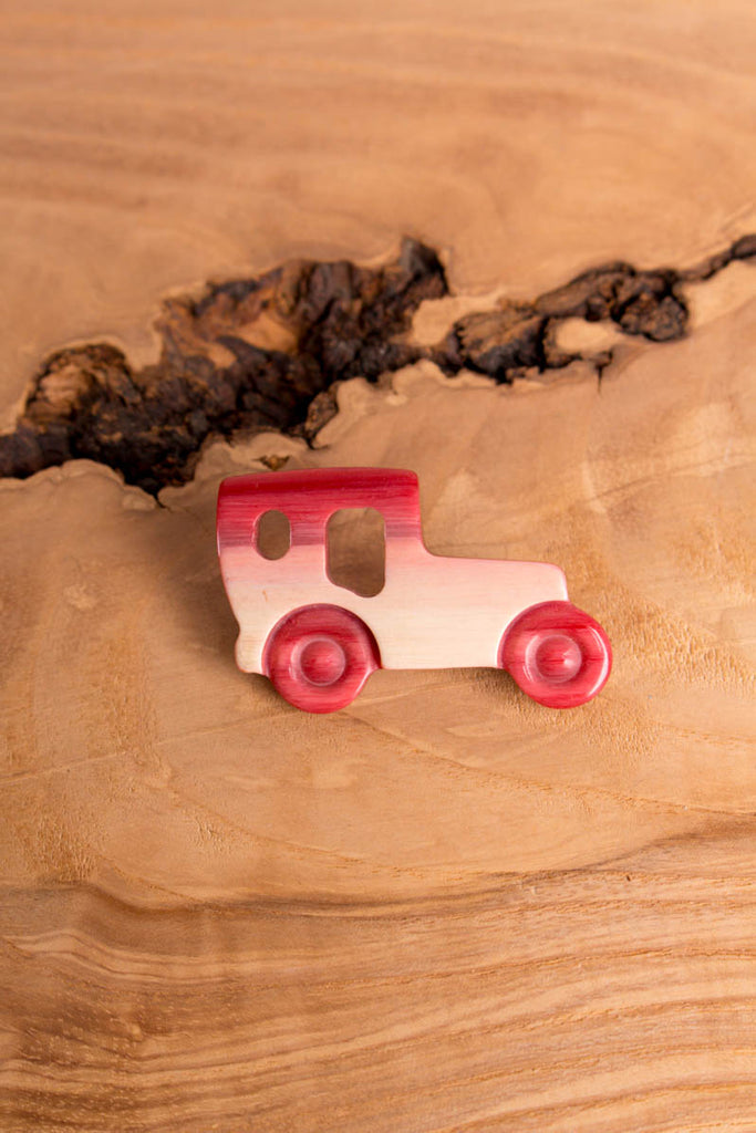 Vintage Acetat Brosche Oldtimer Auto Default Title 70er Accessoires Brosche Dandy rosa rot Schlager Sekretärin Unisize vintageberlin.de