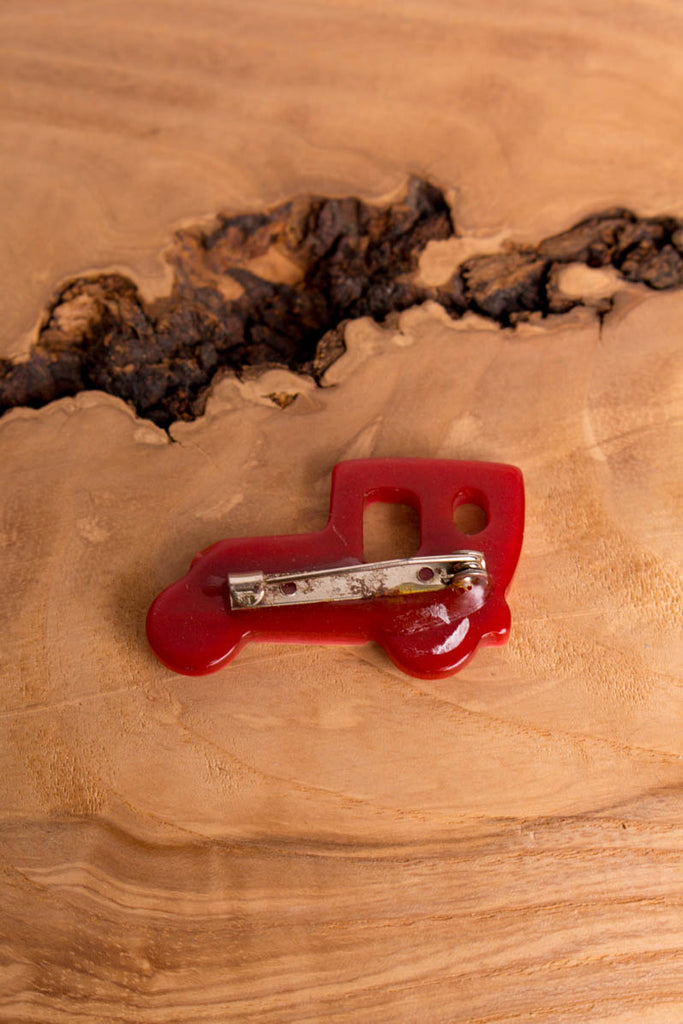 Vintage Acetat Brosche Oldtimer Auto 70er Accessoires Brosche Dandy rosa rot Schlager Sekretärin Unisize vintageberlin.de