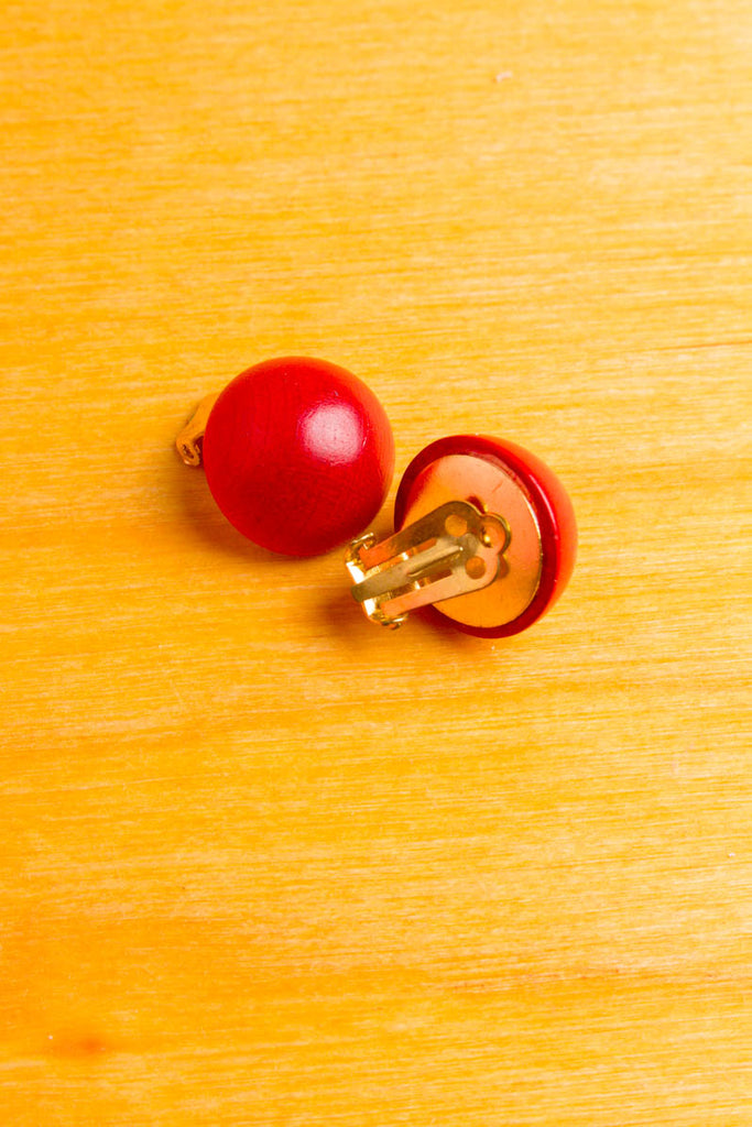 Vintage Ohr Clips rot Holz 70er 80er 90er Accessoires Boho Disco Ohrschmuck Rockabilly rot Schmuck Sekretärin vintageberlin.de