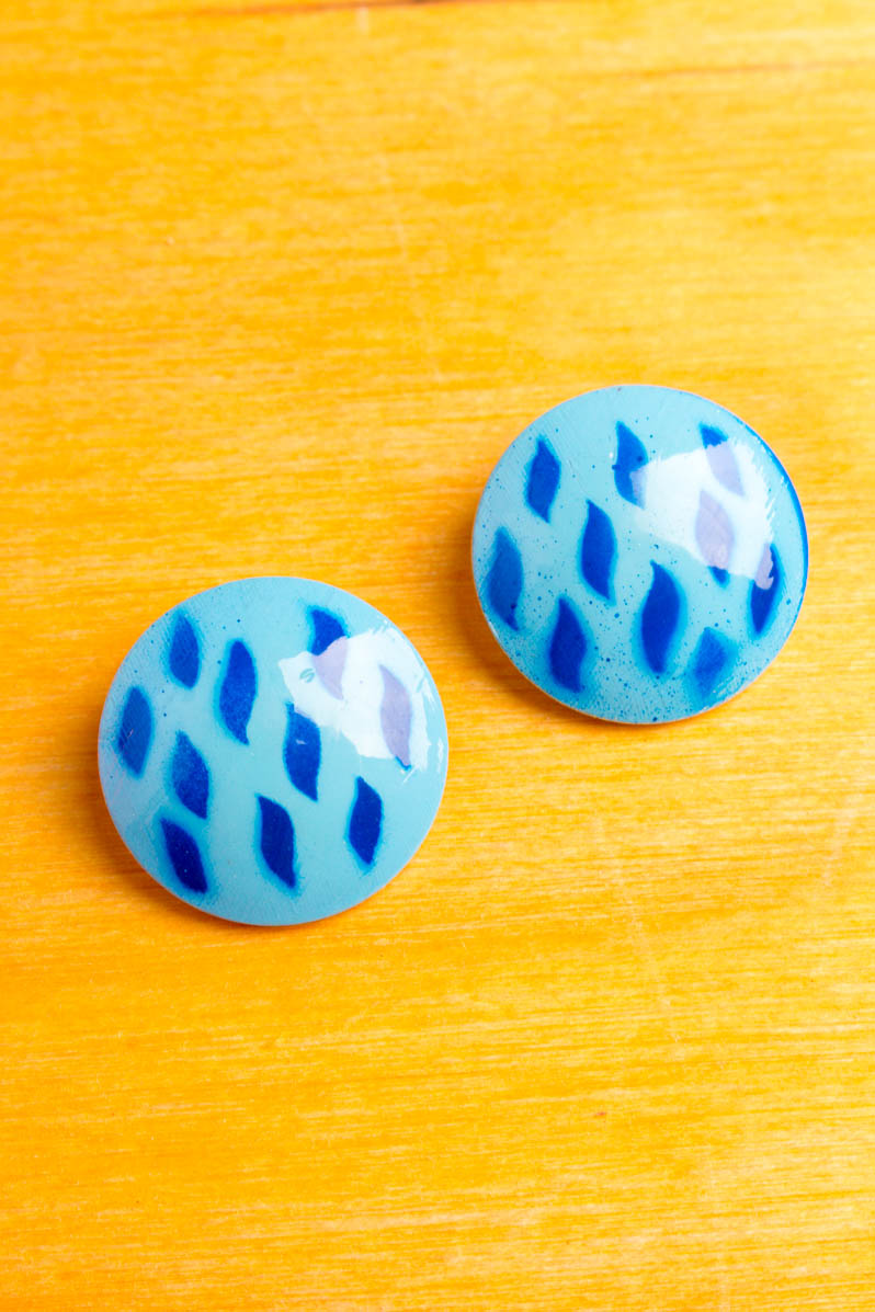 Vintage 60s Ohr Clips blau Muster Default Title 60er 70er Accessoires blau Disco Ohrschmuck real-disco Rockabilly Schlager Schmuck vintageberlin.de