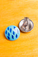 Vintage 60s Ohr Clips blau Muster 60er 70er Accessoires blau Disco Ohrschmuck real-disco Rockabilly Schlager Schmuck vintageberlin.de