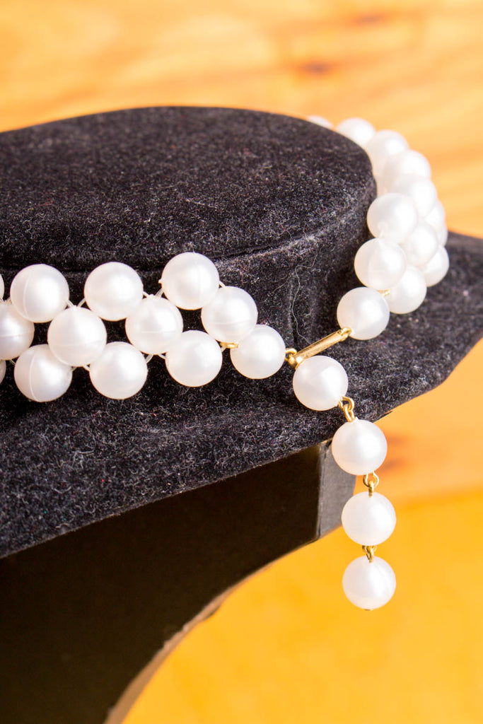 Vintage Collier weiß Perlen 60er 70er Abendmode Accessoires Boho boho-wedding Disco Halsschmuck Hochzeit real-boho Schlager Schmuck Special Unisize weiß vintageberlin.de
