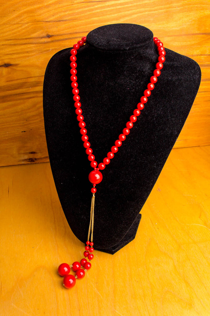 Vintage Halskette rot Perlen Default Title 60er 70er Abendmode Accessoires Boho Halsschmuck Rockabilly rot Schlager Schmuck Unisize vintageberlin.de