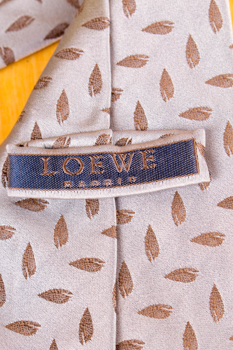 LOEWE Krawatte silber Seide