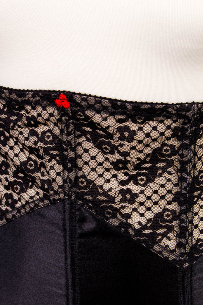 Sexy Hüftmieder schwarz + Strapshalter 50er 60er Frau Gothic L 44-46 M 40-42 real-rockabilly Rockabilly S 36-38 schwarz Sekretärin Special vintageberlin.de