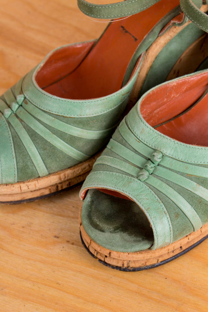 Vintage Keilabsatz Sandalen grün 36 37 60er 70er beige Boho Disco Frau grün Hippie Rockabilly Schuhe Special vintageberlin.de