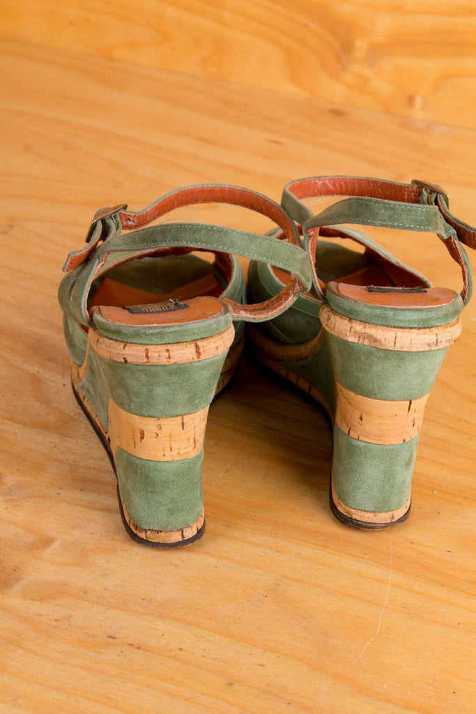 Vintage Keilabsatz Sandalen grün 36 37 60er 70er beige Boho Disco Frau grün Hippie Rockabilly Schuhe Special vintageberlin.de