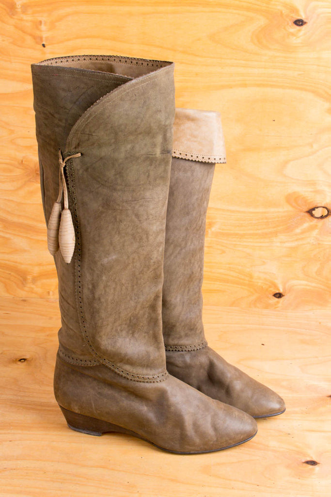 Vintage Stiefel schilf Leder 39 80er beige Boho braun Disco Frau grün Rockabilly Schuhe Special vintageberlin.de