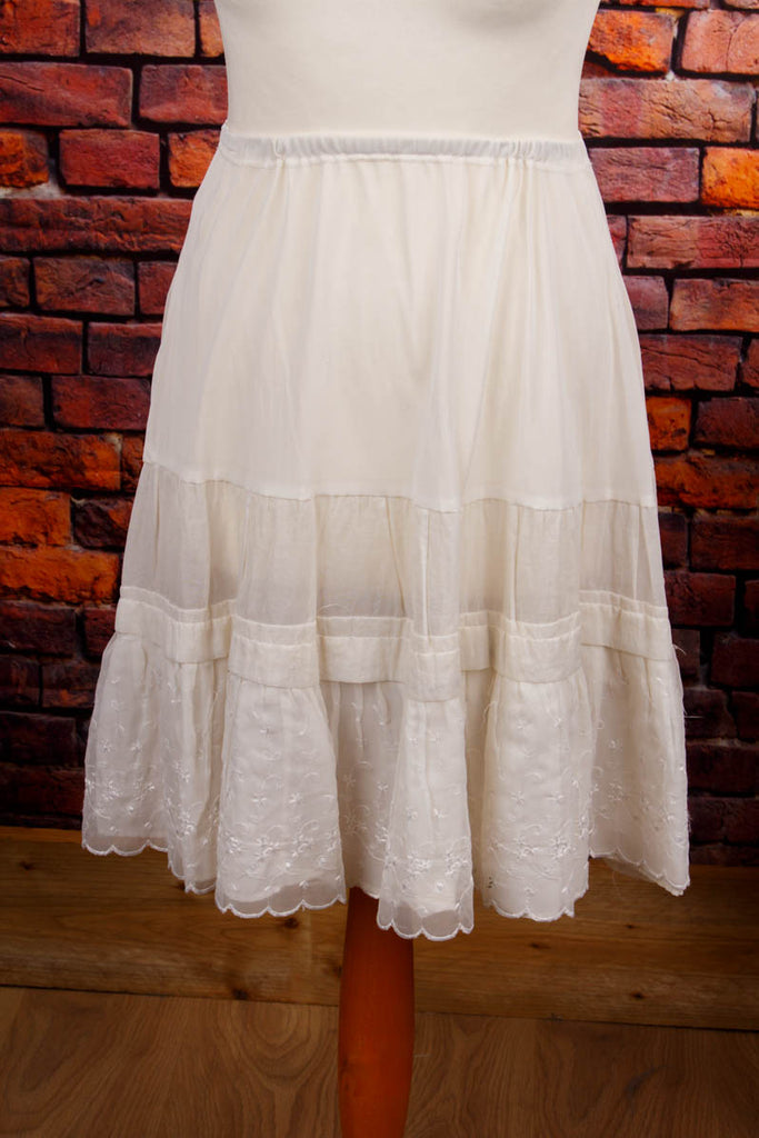 Vintage Unterrock Rüschen Default Title 60er Frau M 40-42 Petticoat real-rockabilly Rockabilly S 36-38 Special weiß vintageberlin.de