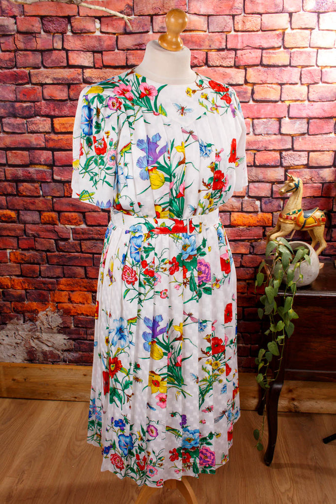 Sommerkleid bunt Falten