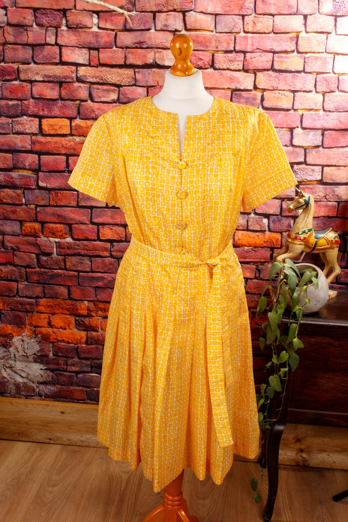 60s Polyesterkleid gelb Default Title 60er Disco Frau gelb M 40-42 Rockabilly vintageberlin.de