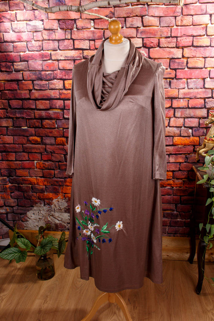 Boho Rollkragenkleid Default Title 70er Boho braun Frau grau Hippie M 40-42 real-boho Schlager Special vintageberlin.de