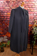 Vintage Plisseekleid grau Wolle 50er 60er Abendmode Frau grau L 44-46 M 40-42 Rockabilly S 36-38 Special vintageberlin.de