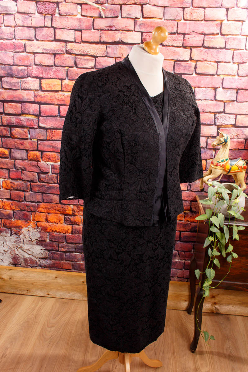 Spitze Abendkleid schwarz + Jacke