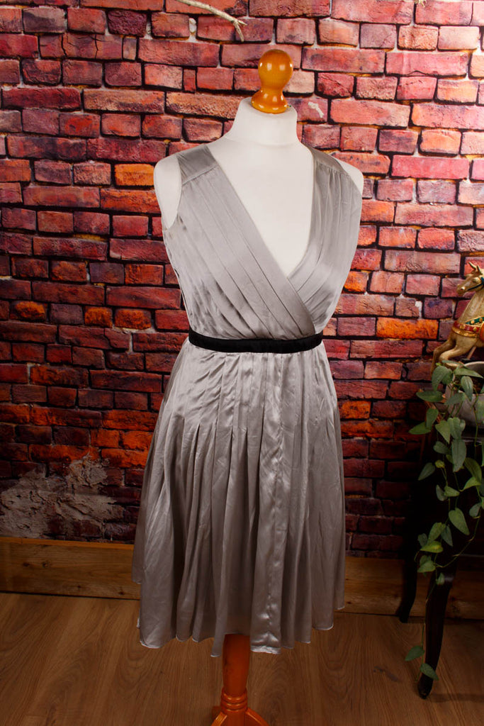 Tommy Hilfiger Seidenkleid silber Default Title Abendmode Designer Frau grau silber Special XS 32-34 vintageberlin.de