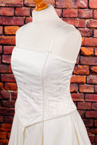 elegantes Brautkleid ivory