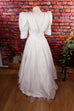 Vintage Brautkleid weiß Rüschen 90er Frau Hochzeit S 36-38 Special weiß vintageberlin.de