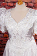 prächtiges Brautkleid weiß Rüschen