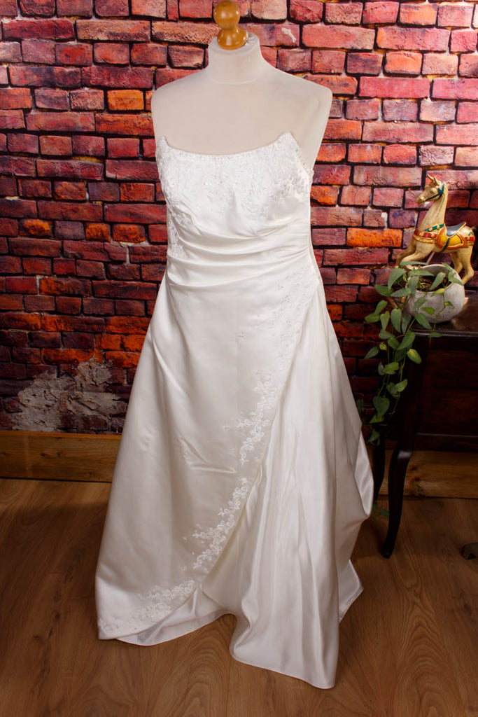 trägerloses Brautkleid creme Default Title Frau Hochzeit L 44-46 Special weiß vintageberlin.de