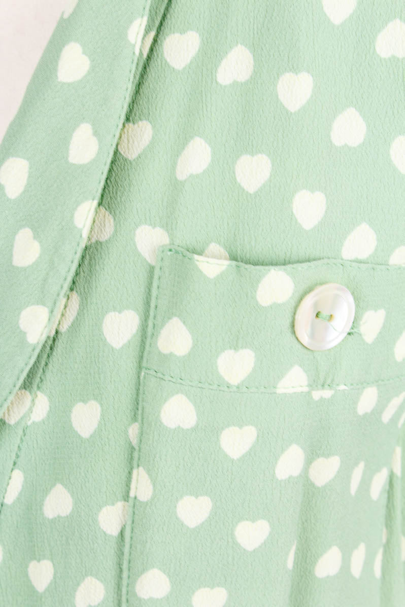 Viskosekleid pastell grün Herzen