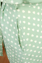 Viskosekleid pastell grün Herzen