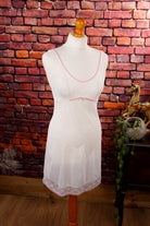 weißes Unterkleid Triumph