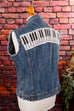 upcycled Denim Weste Klaviatur 90er blau Disco Frau M 40-42 Rockabilly Special vintageberlin.de