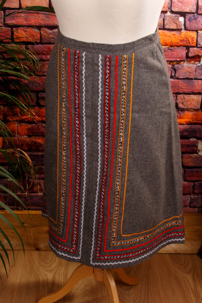 Vintage Wollrock mit Borte