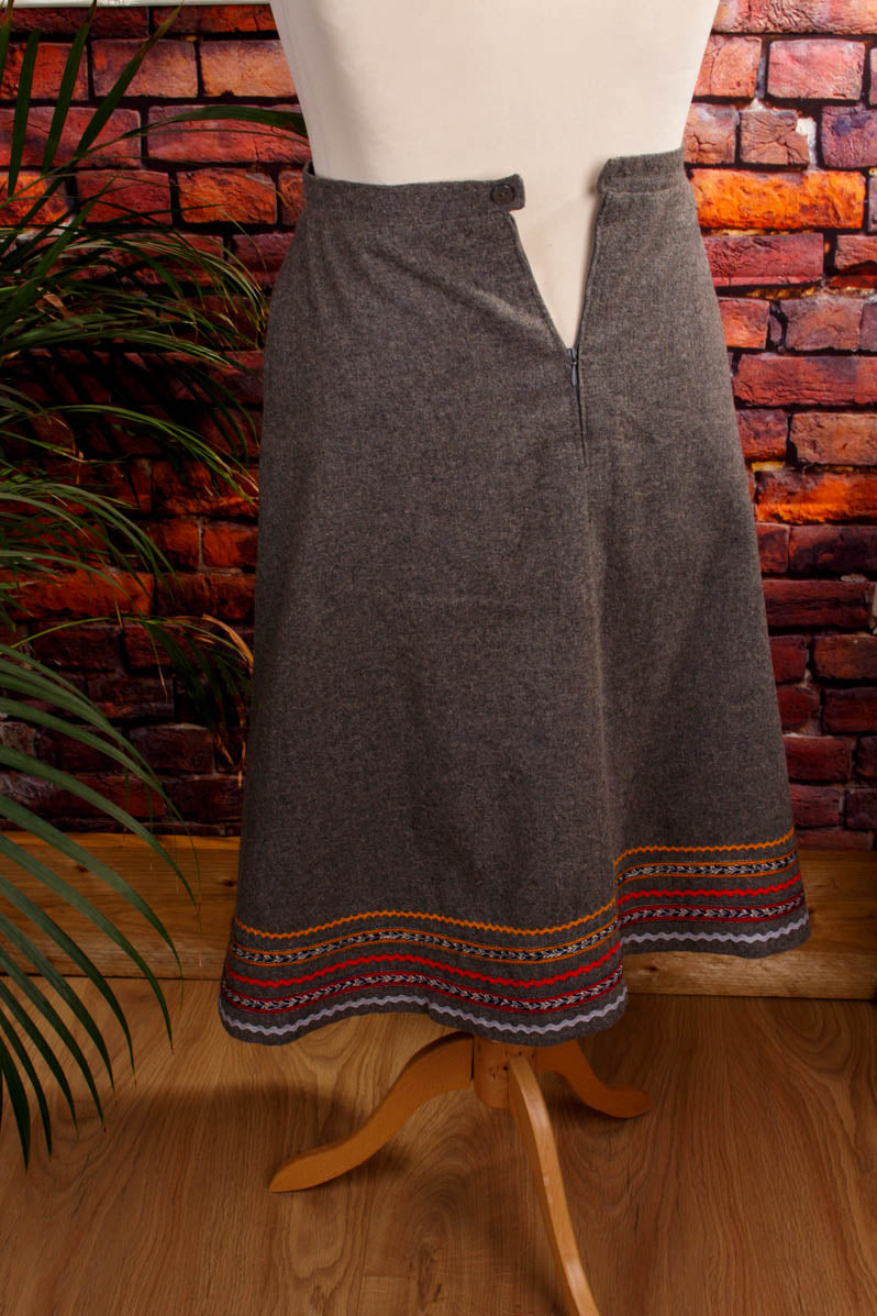 Vintage Wollrock mit Borte