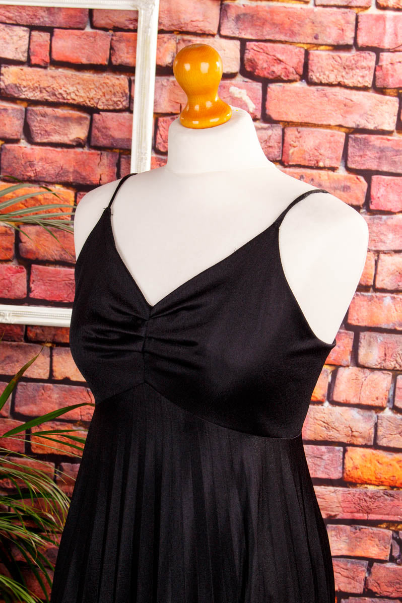 70er Abendkleid schwarz Plissee