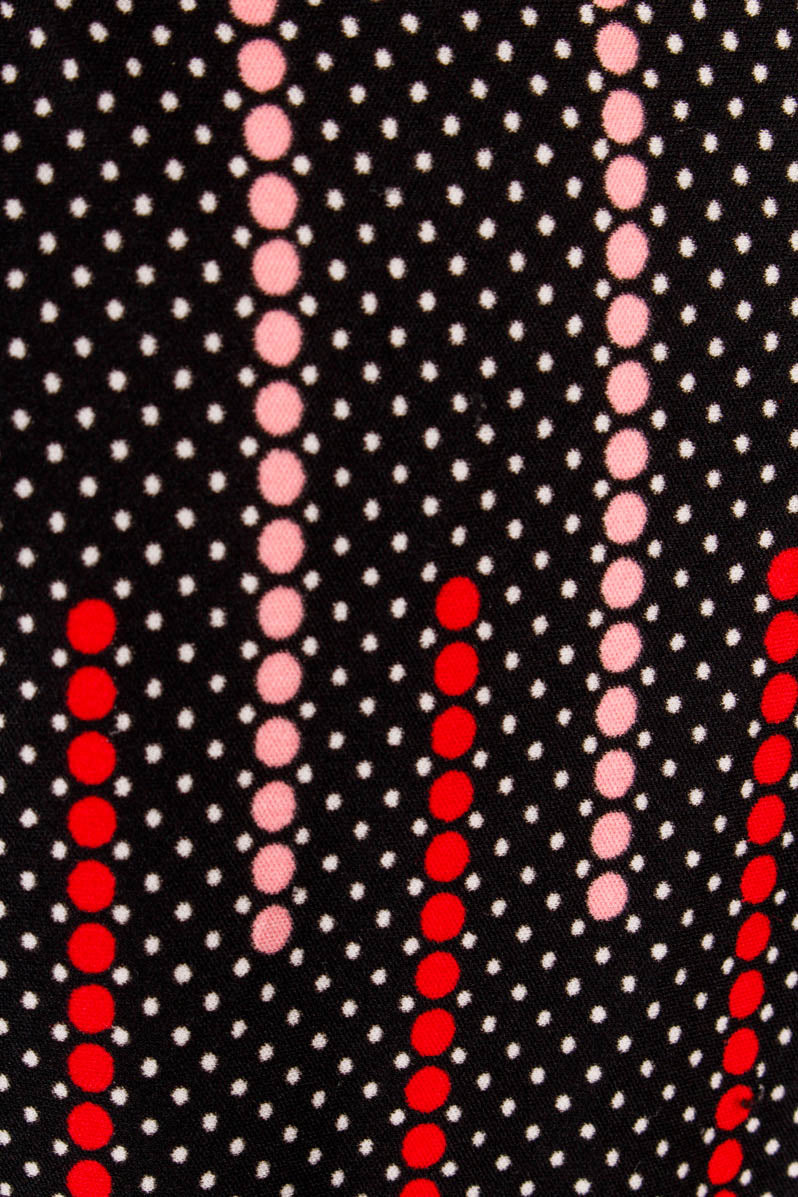 70s Kleid schwarz Punkte Megakragen