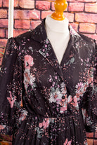 Plisseekleid schwarz bunt Blumen