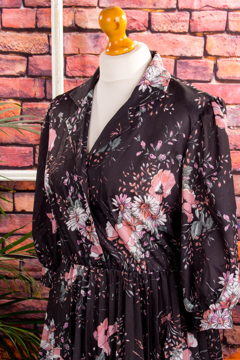 Plisseekleid schwarz bunt Blumen