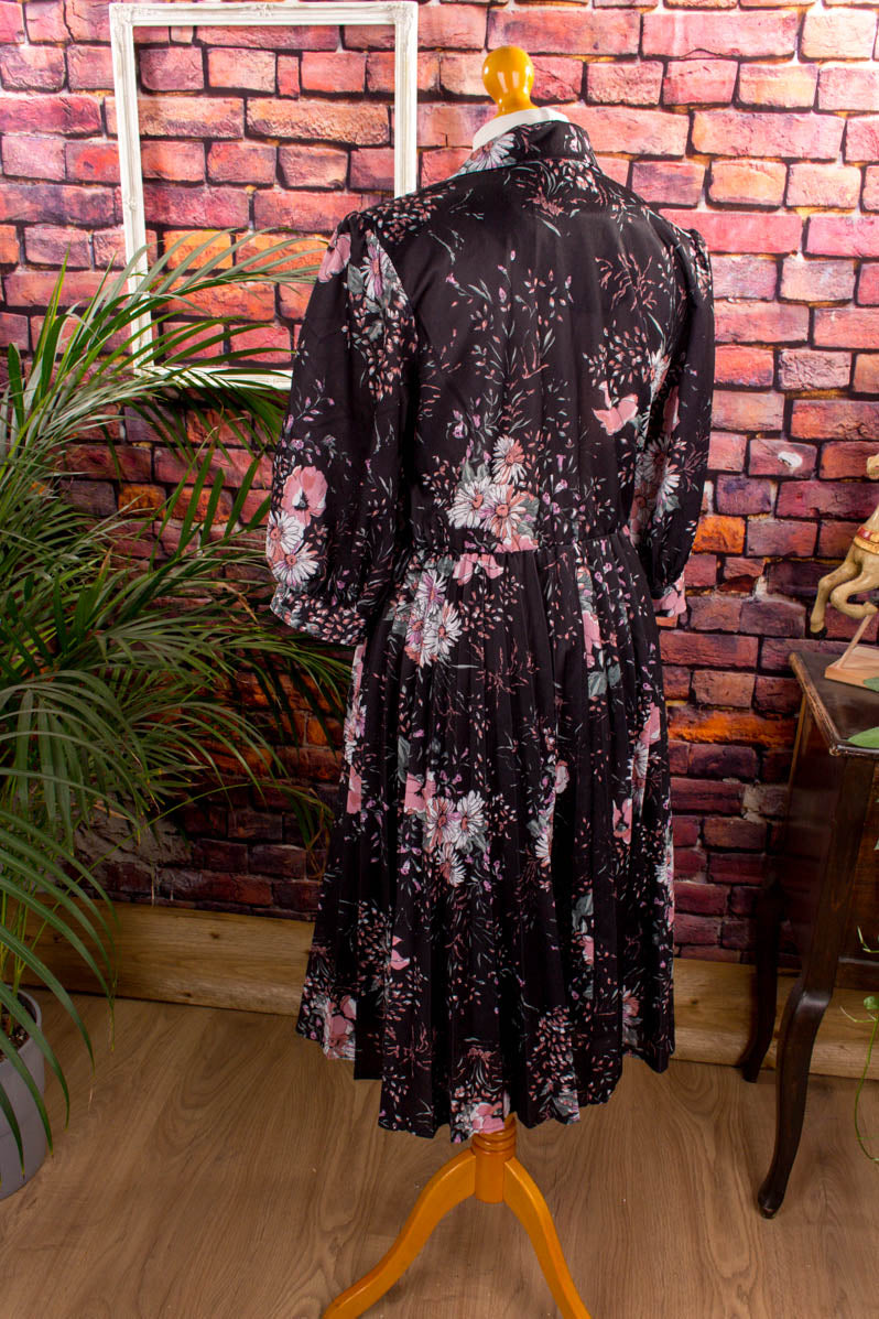 Plisseekleid schwarz bunt Blumen
