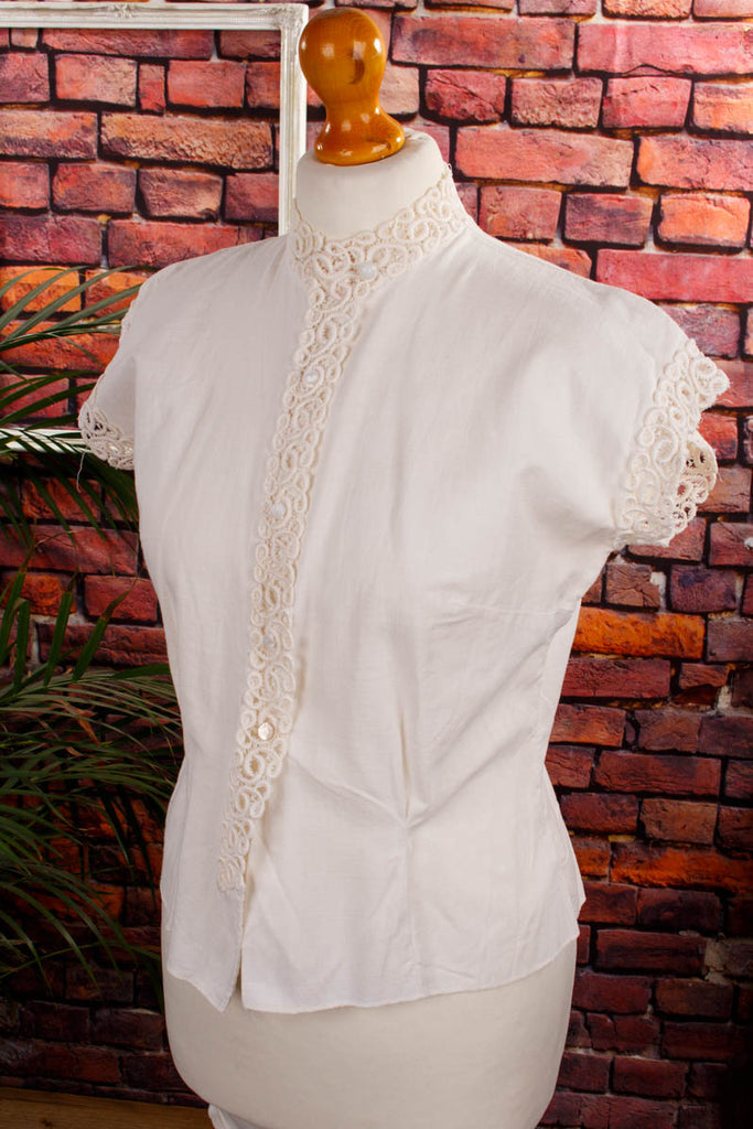 Vintage Bluse weiß Stehkragen Default Title 30er 40er 50er Flapper&Charleston Frau M 40-42 real-rockabilly Rockabilly S 36-38 Sekretärin Special weiß vintageberlin.de