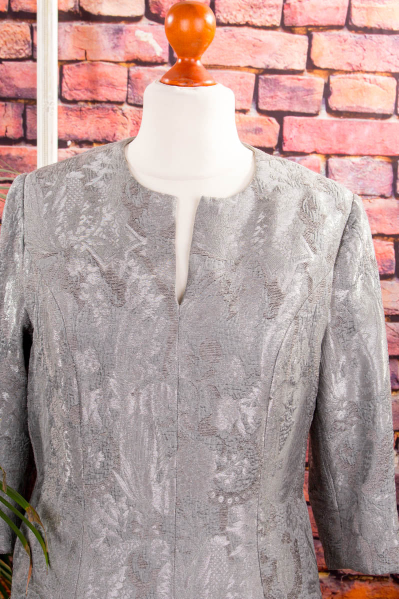 elegantes Brokat Kostüm silber