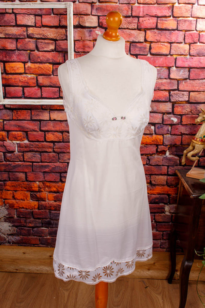 Perlon Unterkleid weiß 70er Disco Frau real-disco real-rockabilly Rockabilly S 36-38 Schlager Sekretärin Special weiß vintageberlin.de