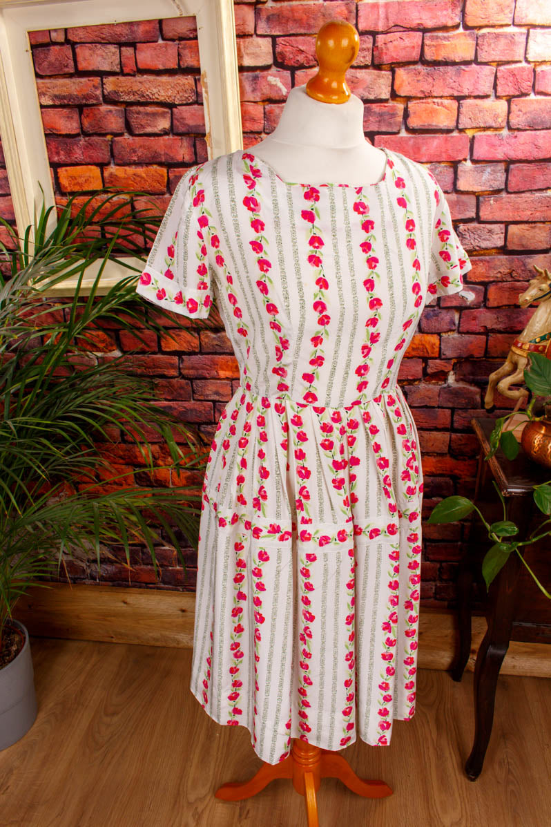Rockabella Sommerkleid weiß pink Blumen