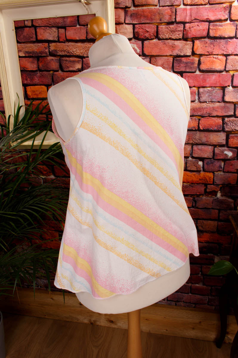 DDR Top rosa weiß Regenbogen