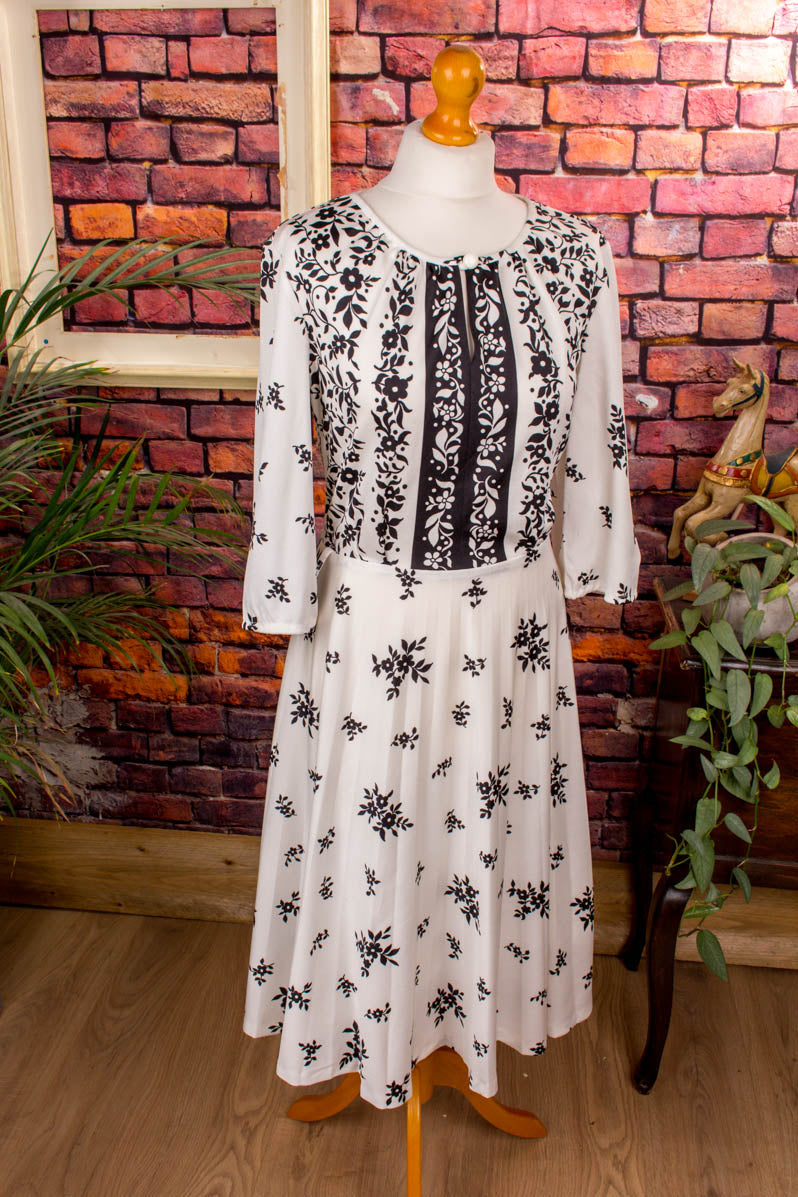 Hippie Boho Stretchkleid schwarz-weiß