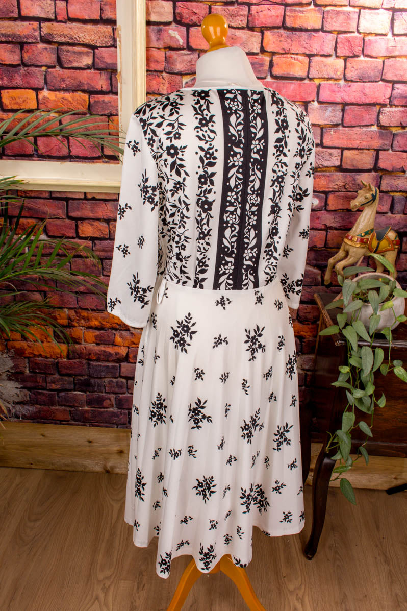 Hippie Boho Stretchkleid schwarz-weiß