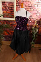 Partykleid schwarz lila Pailletten