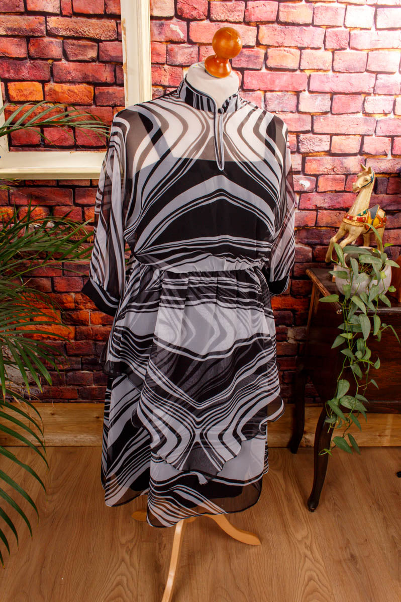 Disco Chiffonkleid schwarz weiß