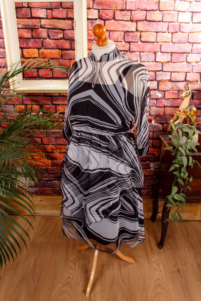 Disco Chiffonkleid schwarz weiß