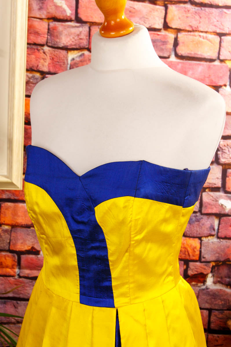 Partykleid gelb blau Schweden