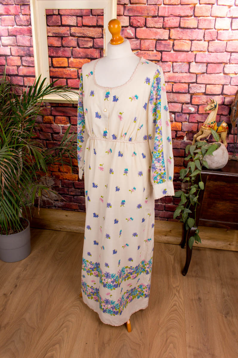 70s Nachtkleid Hauskleid Blumen