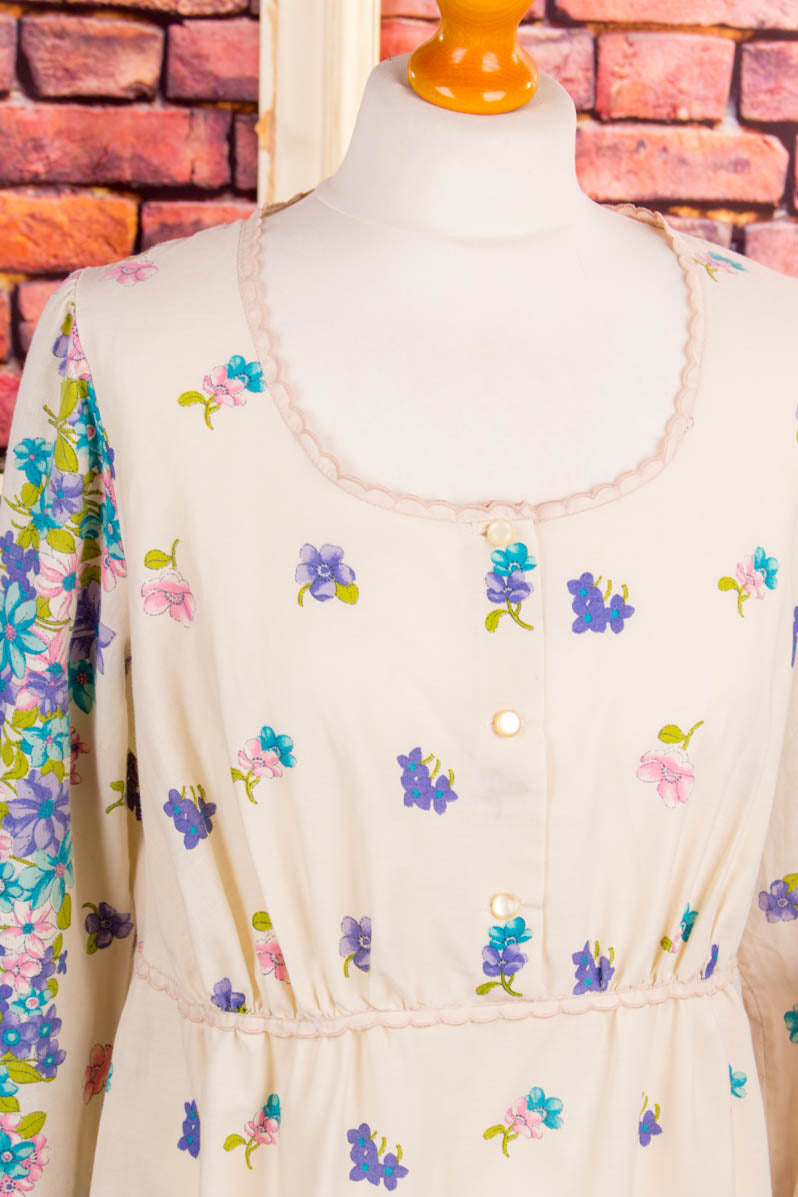 70s Nachtkleid Hauskleid Blumen