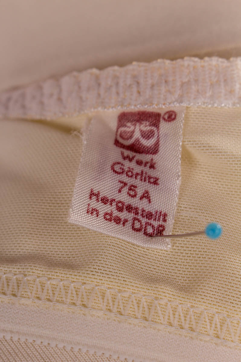 Vintage DDR BH weiß Stretch