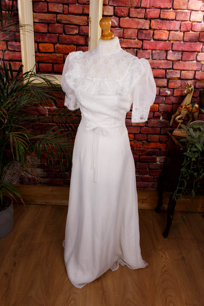 Nostalgie Brautkleid weiß Chiffon 60er 70er Boho boho-wedding Frau Gothic Hippie Hochzeit real-boho Special viktorianisch weiß XS 32-34 vintageberlin.de