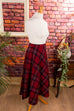 Winterrock rot kariert Wolle 70er Boho DDR Frau Gothic Rockabilly rot S 36-38 Special vintageberlin.de